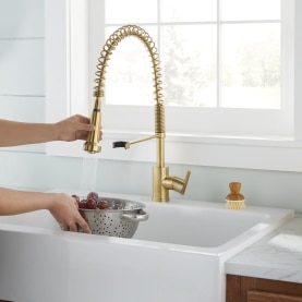 How To Pick The Best Pre-Rinse Kitchen Faucet for Your Home